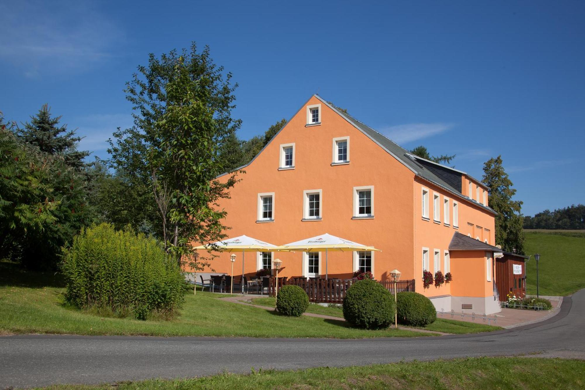 Wolfsgrunder Festhof Otel Dorfchemnitz Dış mekan fotoğraf